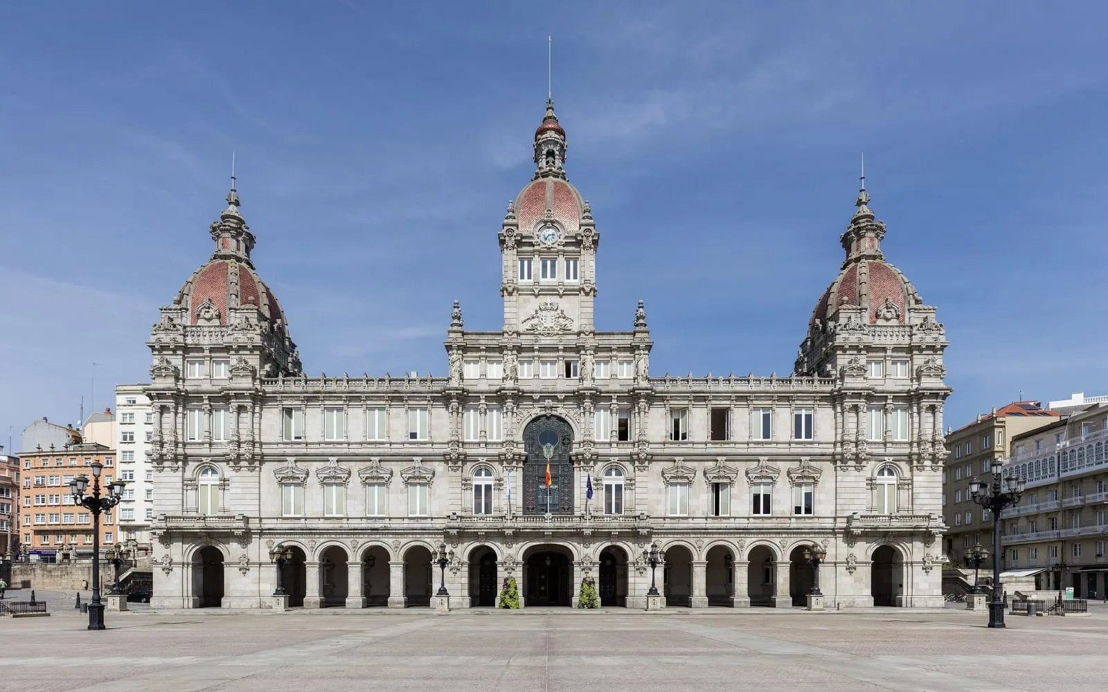 Imagen urbana representativa para la guía de desatascos en Valencia